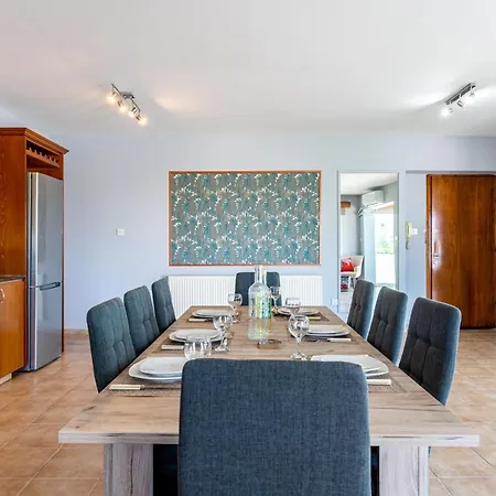 Melograno 2-br & Terrace In * Larnaca