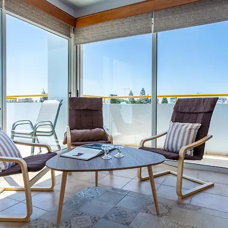 Melograno 3-br W/ Terrace In * ラルナカ