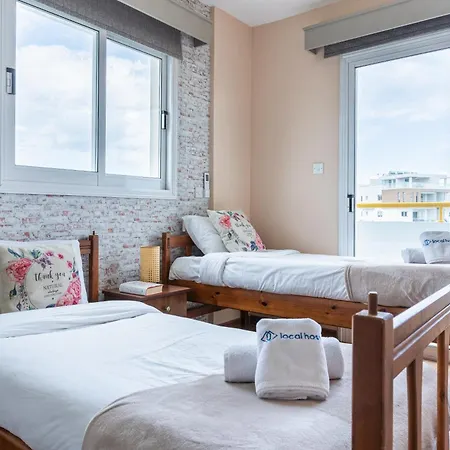 Melograno 2-br & Terrace In 라르나카