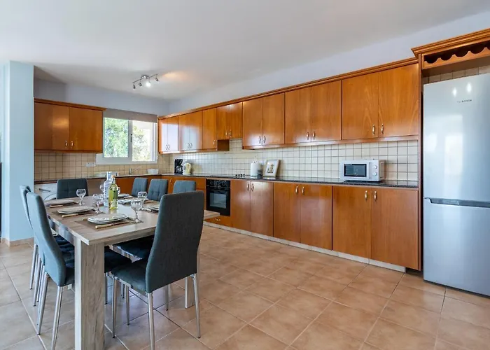 Melograno 2-br & Terrace In * Larnaca