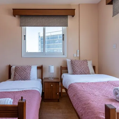 Apartment Melograno 3-br W/ Terrace In