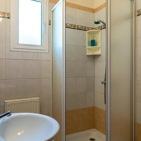 Melograno 3-br W/ Terrace In Lägenhet Larnaca