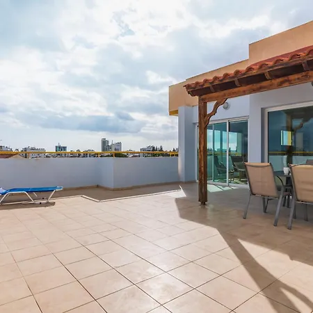 Melograno 2-br Apt&terrace In *