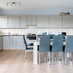 Melograno 2-br & Terrace In * Larnaka